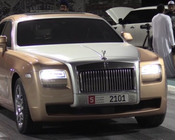 Rolls-Royce Ghost показал себя на дрэговом треке
