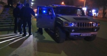 В Днипре пьяный «майор» на Hummer устроил гонки с полицией