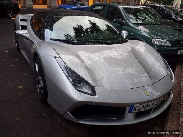 Ferrari 488 GTB замечен в Дюссельдорфе