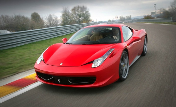 Сын швейцарского миллионера сжег Ferrari 458 Italia для получения страховки