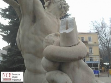 Вандалы отломали руку скульптуре "Лаокоон и сыновья"