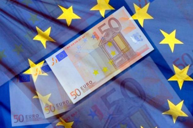 Эксперт: Евросоюз злоупотребляет средствами налогоплательщиков
