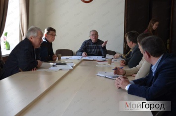 В Николаеве "транспортная" комиссия не согласовала "сырой" проект по кредиту для покупки автобусов и троллейбусов