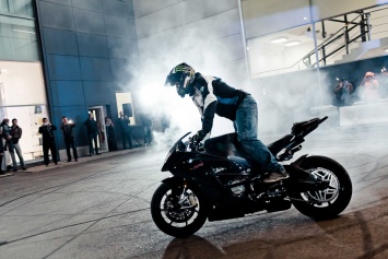 Новый дилерский центр BMW Motorrad «РОЛЬФ Премиум» в Москве