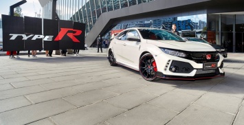 Новый «заряженный» Honda Civic Type R официально представлен в Мельбурне