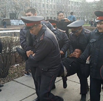 В столице Киргизии разогнали митинг