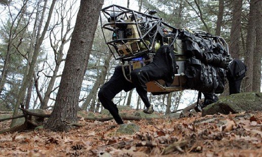 Двуногий робот Boston Dynamics прошелся по лесу (ВИДЕО)