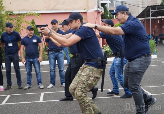 Саакашвили стал на пару часов патрульным полицейским