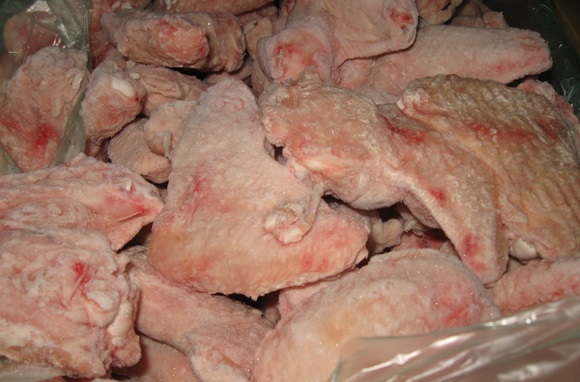 В Крым не пустили 18 тонн куриных полуфабрикатов (ФОТО)