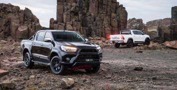 Toyota выводит на рынок «спортивный» пикап HiLux TRD