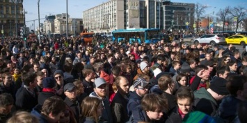 Оппозиционные активисты призывают подростков выйти на следующую протестную акцию 2 апреля