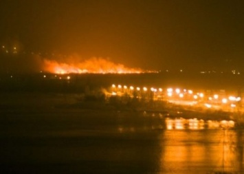 Масштабный пожар на Осокорках в Киеве