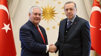 Тиллерсон проводит переговоры с властями Турции