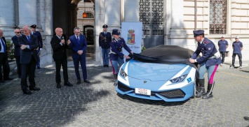 Итальянские полицейские получили еще один Lamborghini Huracan