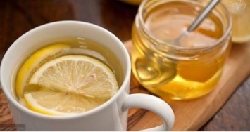 9 воздействий: выпивай лимонно-медовый напиток натощак!