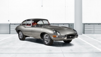 Jaguar E-Type после заводской реставрации продадут за $360 тыс