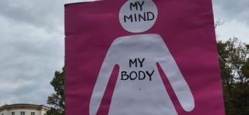 Запрет абортов: автора законопроекта высмеяли фотожабой - фото