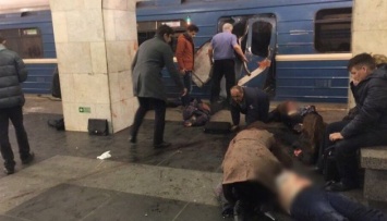 Взрывы в питерском метро: погибли 10 человек