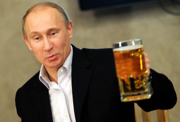 Жители Китая показали любовь к Путину, назвав в его честь марку пива