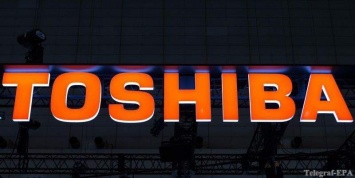"Умные" браслеты для пожилых людей анонсировала Toshiba