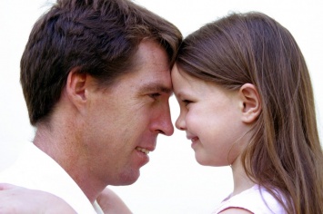 Психологи рассказали, как отцу стать лучшим другом для дочери