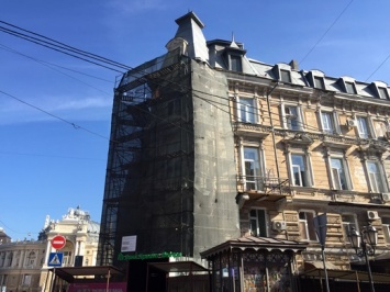 Для проведения реставрации фасадов в историческом центре одесситов просят убрать кондиционеры. Адреса