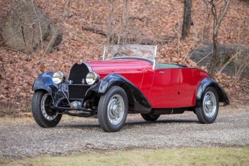 На аукцион выставят модель Bugatti Type 49 Roadster 1932 года