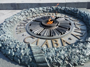 В Киеве вандалы похитили детали чаши Вечного огня