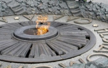 В Киеве украли бронзовые детали Вечного огня