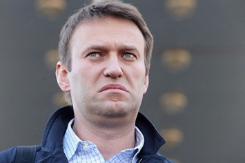 Власть не реагирует на обвинения Навального, россияне о них и не знают