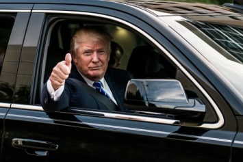 Фотошпионами замечен новый бронированный лимузин для президента США