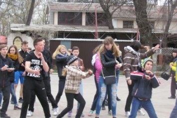 Мариупольские подростки показали как можно здорово проводить время (ФОТО)