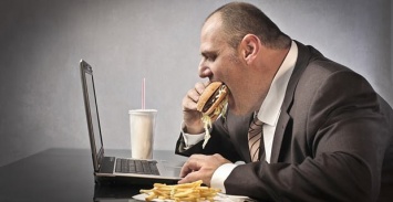 Ученые: Работники с лишним весом чаще болеют