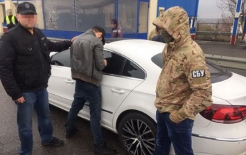 СБУ ликвидировала транснациональную группировку контрабандистов стероидов