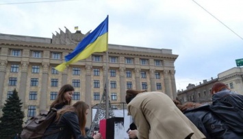 В Харькове в годовщину освобождения ОГА установили блокпост ЕС