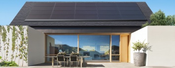 Tesla представила тонкие солнечные панели для домов