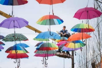 На Херсонщине вновь появилась Аллея из зонтиков (фото)