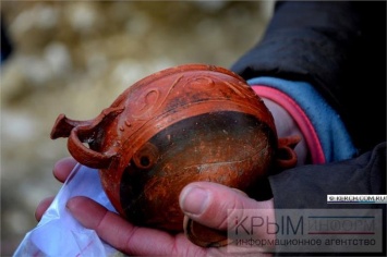 Археологи рассказали о находках, сделанных в Керчи