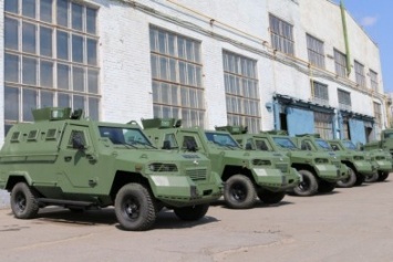 Новые КрАЗы-Кугуары отправились защищать Украину от посягательств захватчиков