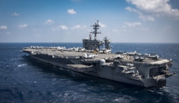 США отправили к берегам КНДР авианосец, крейсер, два эсминца и субмарину