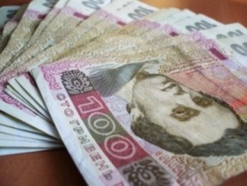 Где и кому в Украине платят больше всего