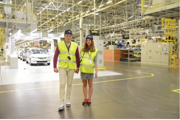 Покупатель полумиллионного Solaris побывал на заводе Hyundai в Санкт-Петербурге