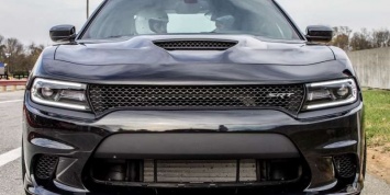 Компания Dodge сделала Charger SRT Hellcat более мощным