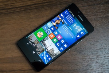 Смарфтоновая дилемма Microsoft: Быть или не быть Surface Phone?