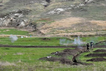 На Луганщине военные выполнили практические стрельбы из различного вооружения (Фото)