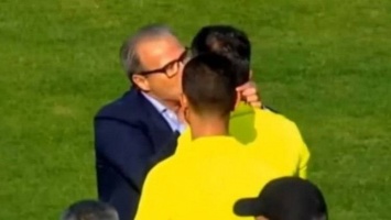Президент футбольного клуба дисквалифицирован за поцелуй и щипание арбитра