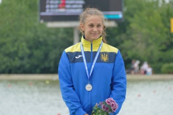 Николаевская байдарочница Людмила Куклиновская открыла гребной сезон на Днепре, завоевав две медали