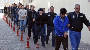Более 1000 жителей Турции задержаны в результате силовой спецоперации властей