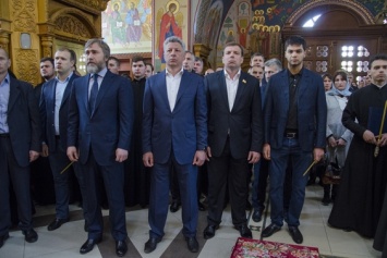 Представители ОППОЗИЦИОННОГО БЛОКА вместе с родственниками погибших почтили память жертв трагедии 2 Мая в Одессе