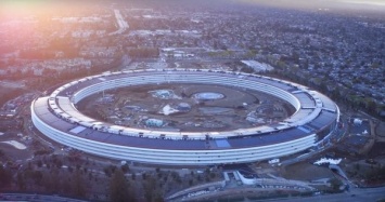 Беспилотник показал почти готовый к открытию Apple Park (ВИДЕО)